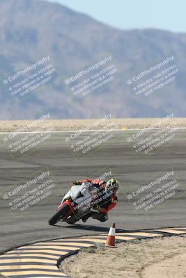 media/Oct-30-2025-Racers Edge (Thu) [[dabbdaf680]]/3-B Group/Session 2 (Bowl Exit)/